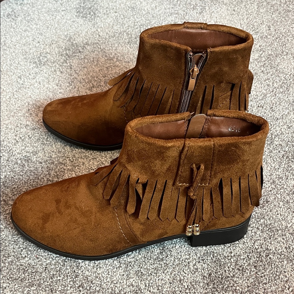 New Brown fringe boots